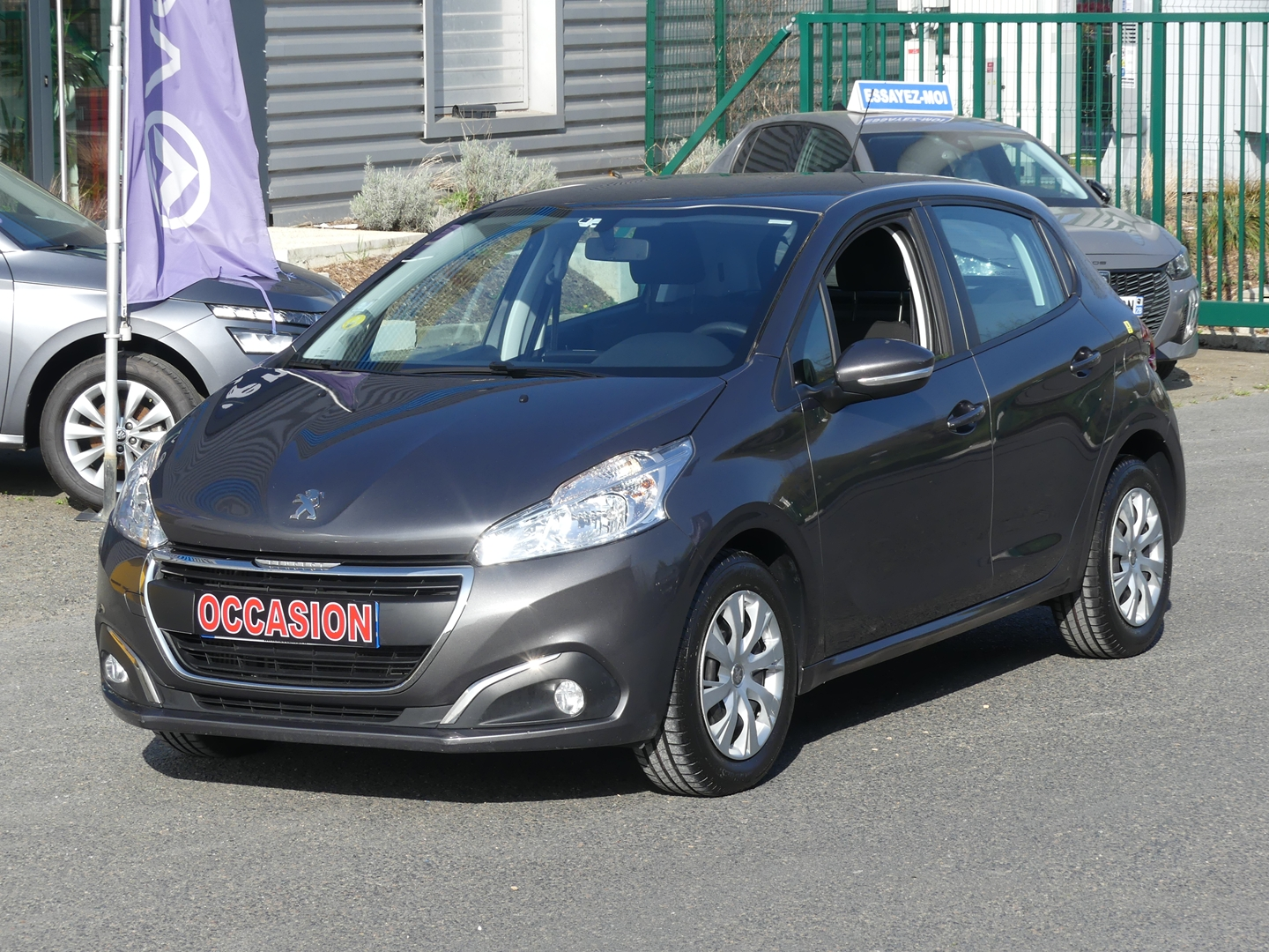 PEUGEOT 208 BUSINESS R